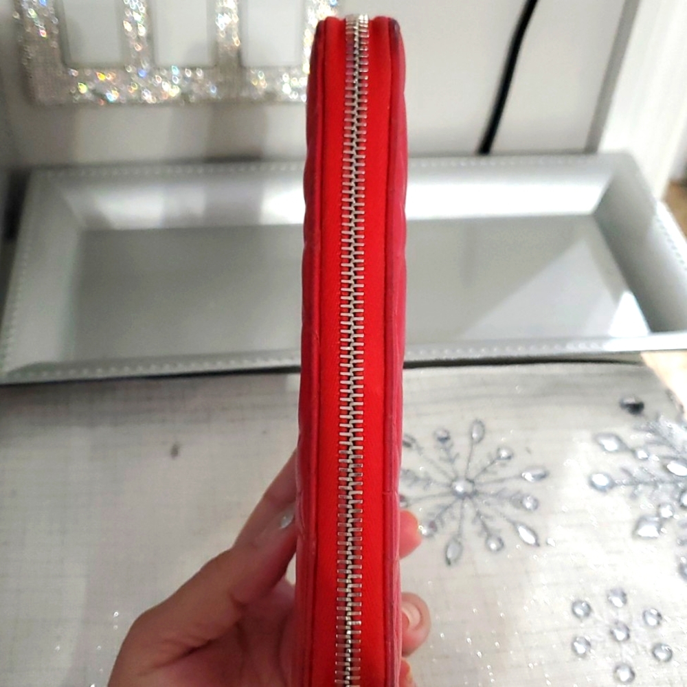 🇮🇹RARE Stuning CHANEL Camelia Red Quilted Lambskin Zip Around Long Wallet❤️❤️❤ - Picture 8 of 17